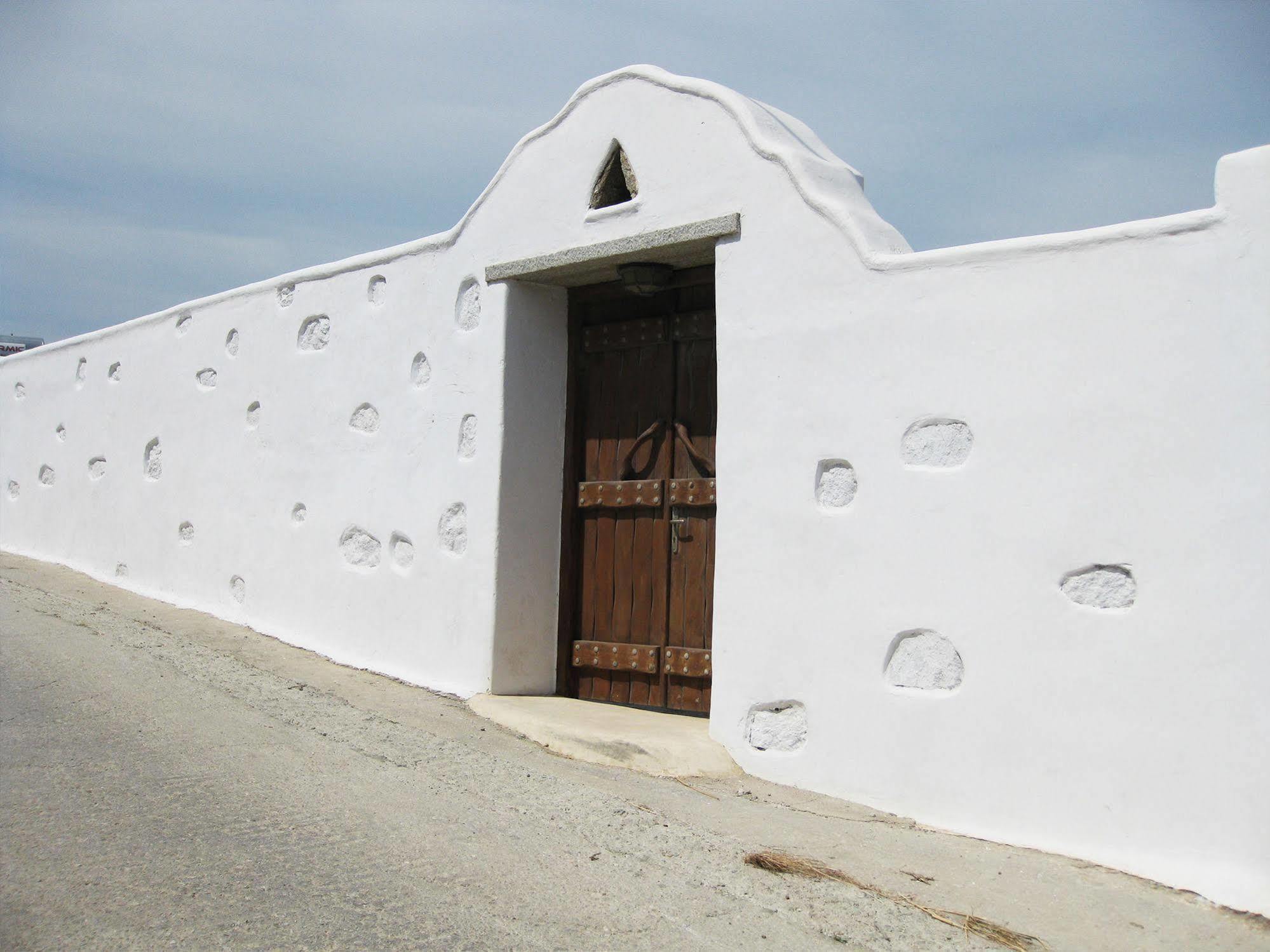 Lavish Suites Agios Ioannis Diakoftis Bagian luar foto