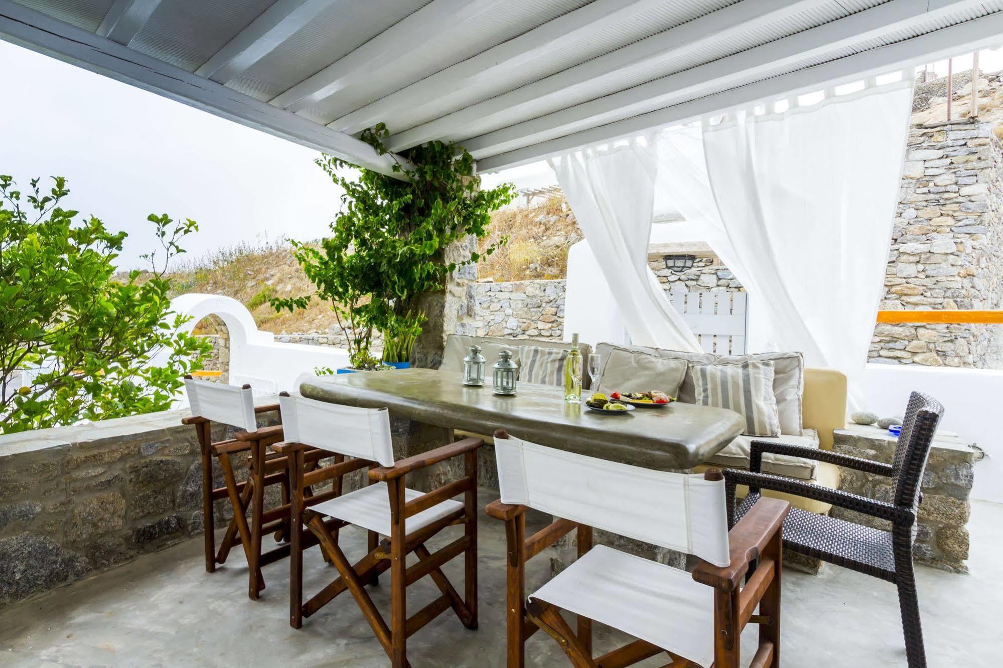Lavish Suites Agios Ioannis Diakoftis Bagian luar foto