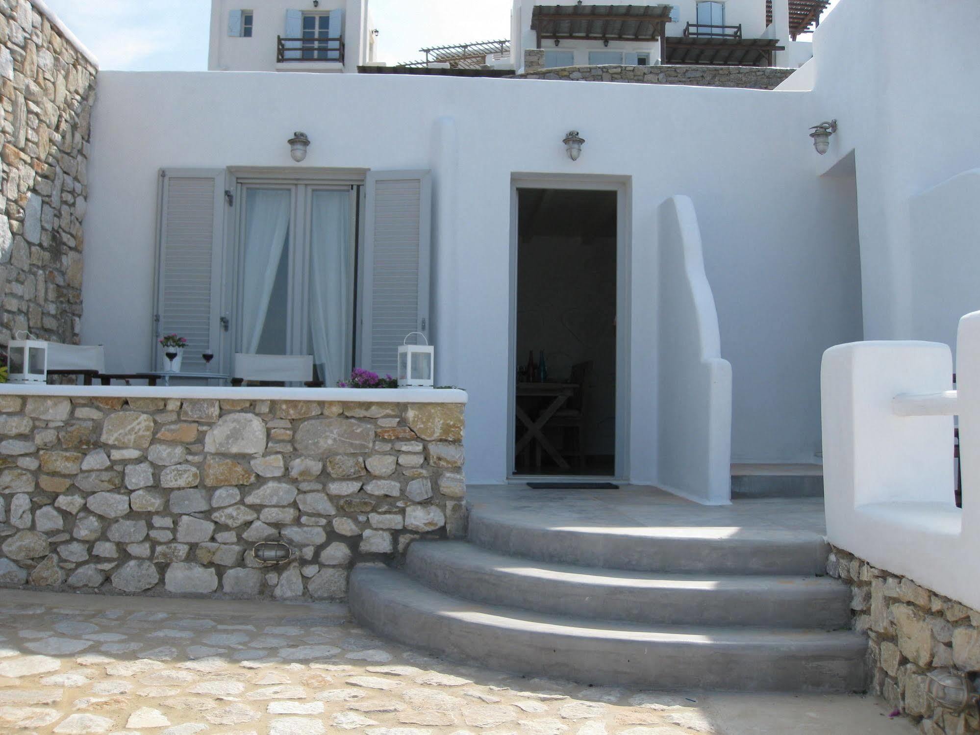 Lavish Suites Agios Ioannis Diakoftis Bagian luar foto
